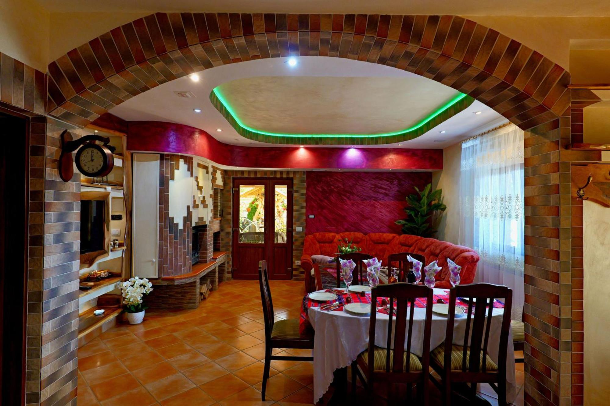 Vila Victoria Pangarati Ngoại thất bức ảnh